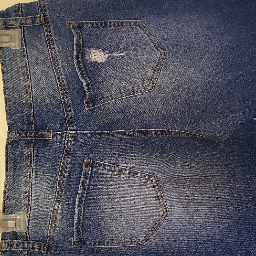 Copperflash High Rise Slim Straight Frayed Hem Jeans. Size 6 - Picture 7 of 16